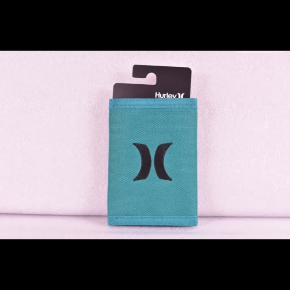 I’m selling my Hurley wallet.